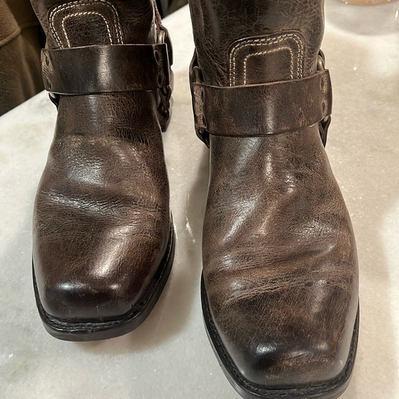 FRYE Mens Conway Harness Distressed Boots Size 11 - Picture 7 of 13